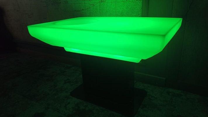led ışıklı sehpa
